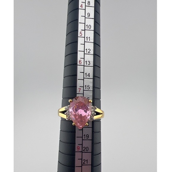 Vintage Pink Teardrop Cocktail Ring Gold Tone Band Clear Accent Stones Size 7.75 - Picture 4 of 7